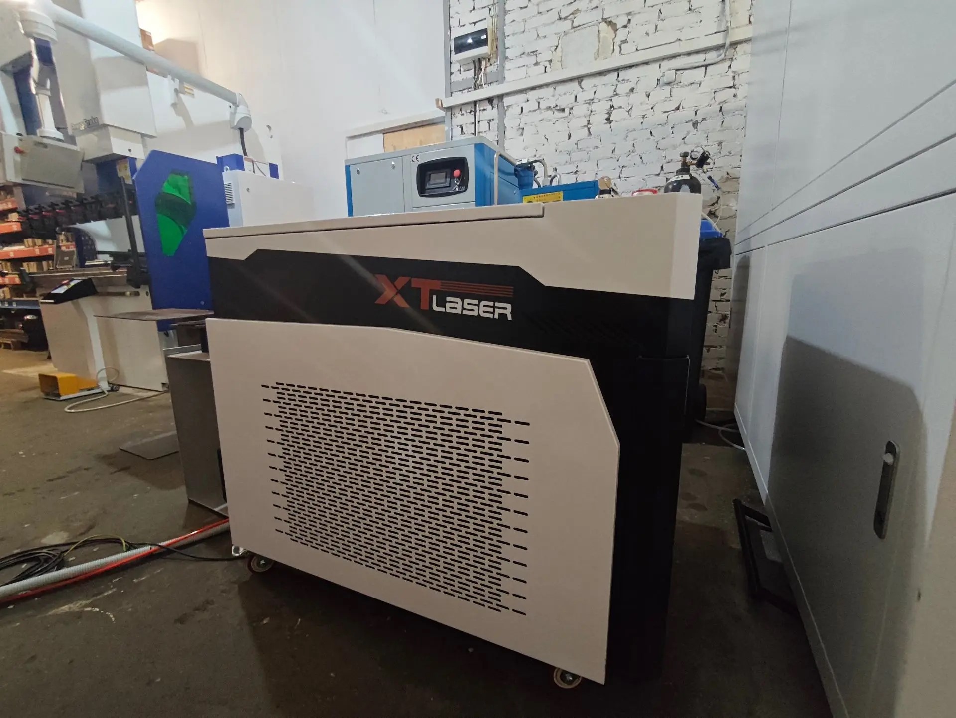 Волоконный лазерный аппарат 4 в 1 XT LASER 3000 Вт XTW-3000